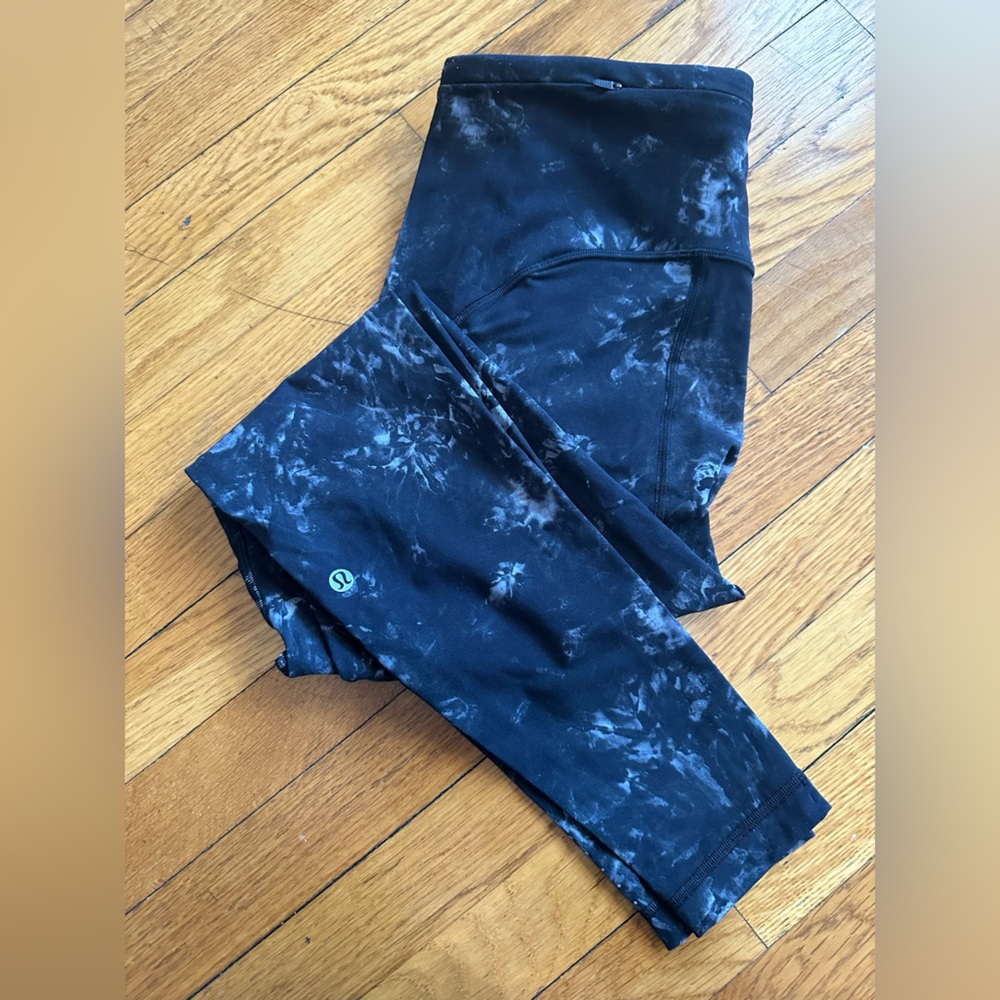 Lululemon leggings. Size 8.